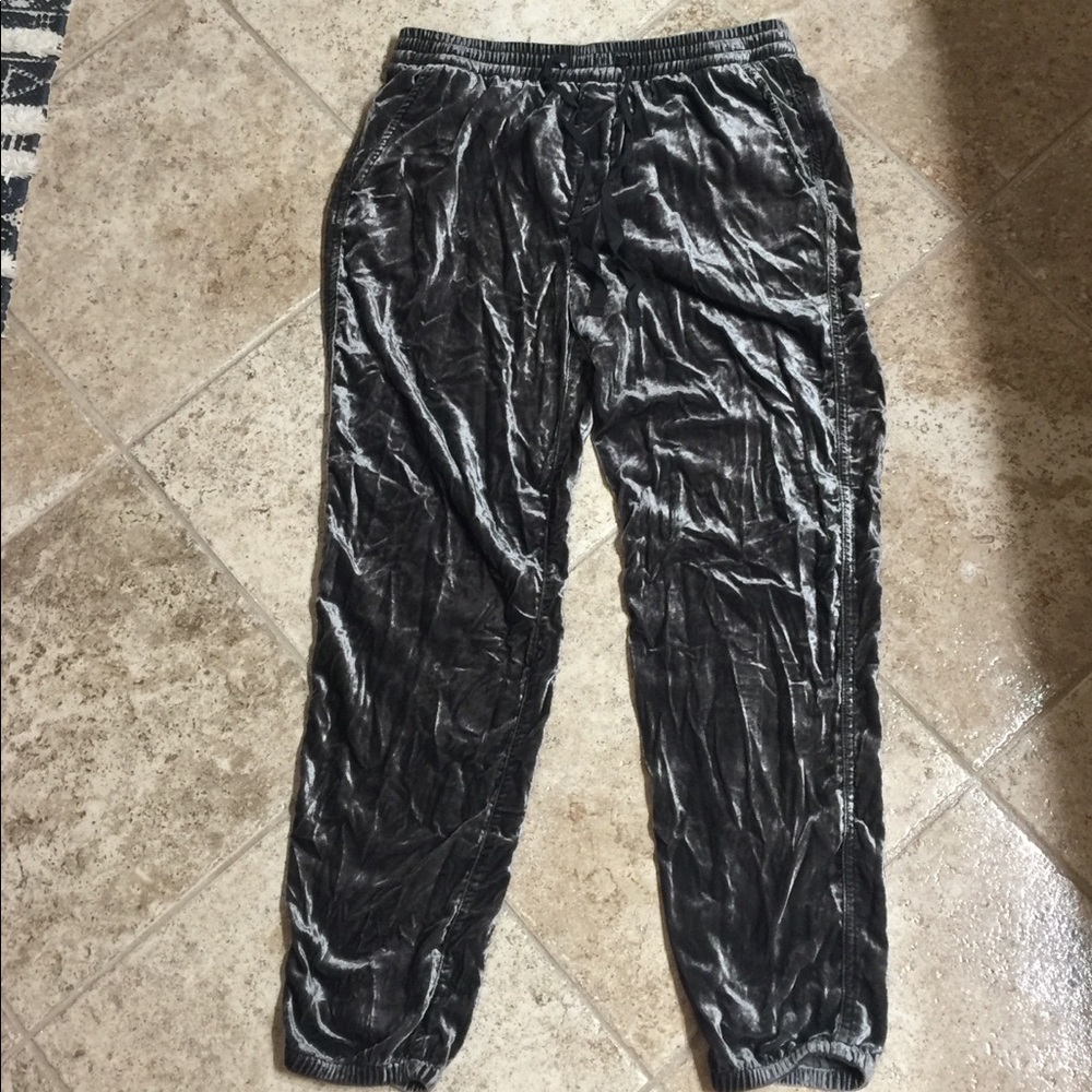 GAP VELVET SWEATPANTS